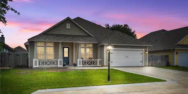 106 Dream Oak Drive