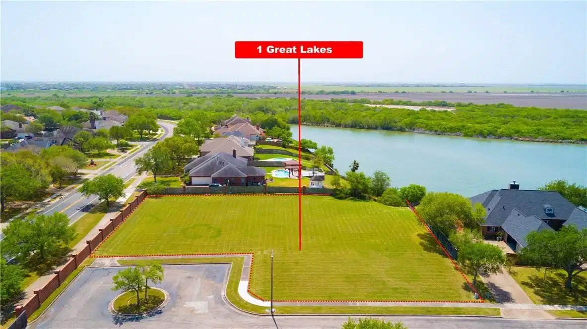 Image 1: Front of lot