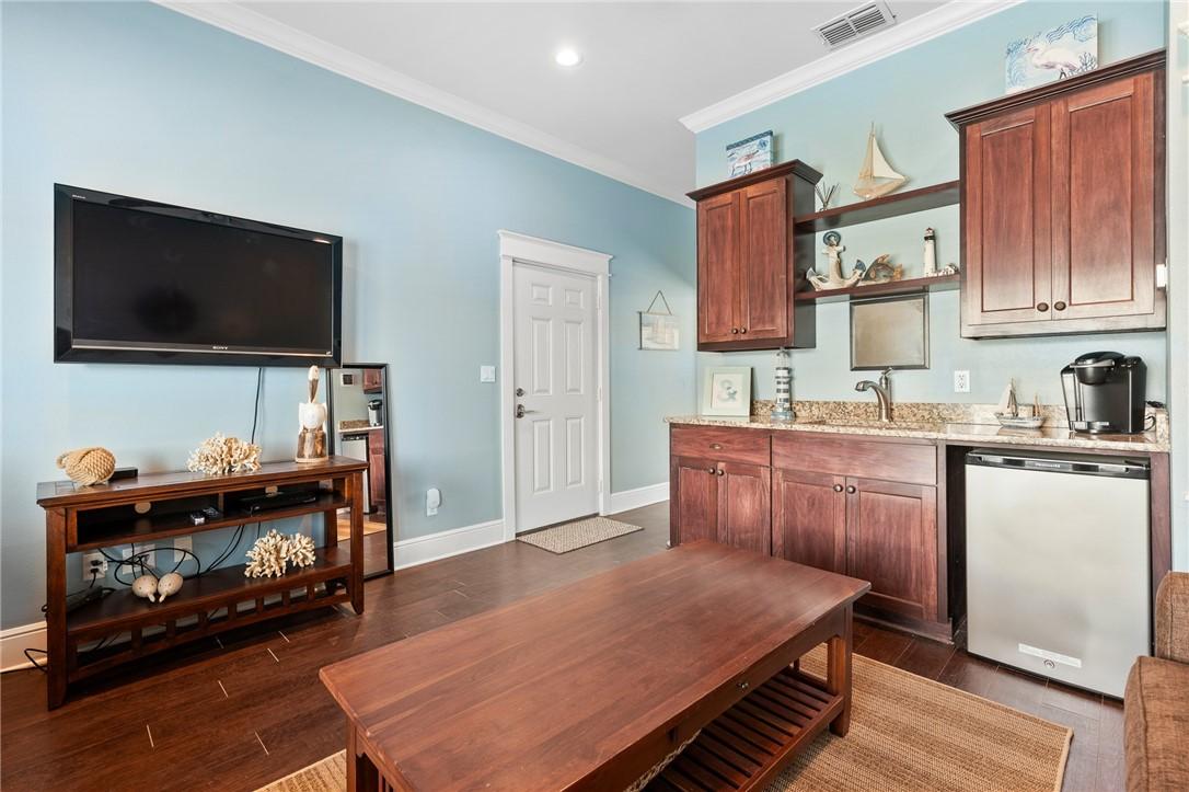 Image 3: Guest quarters living-kitchenette downstairs