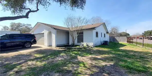 1901 Thames Drive