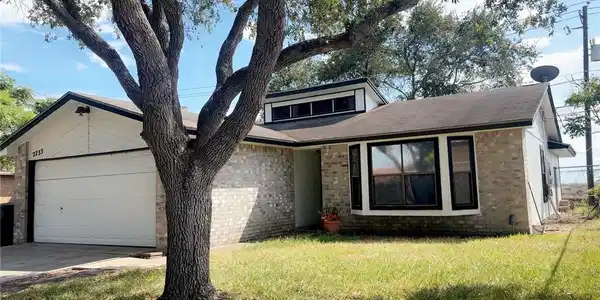 2733 Alvin Drive