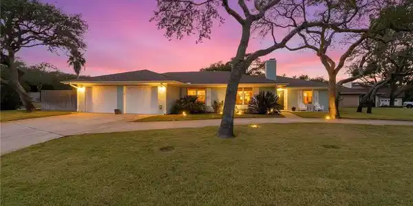 2012 Baywood Drive