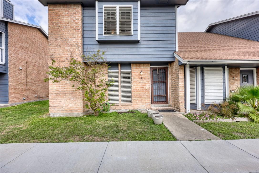 Image 2: Front Door, Corner Unit