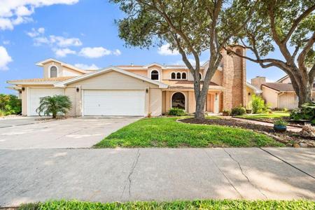 912 Waterview