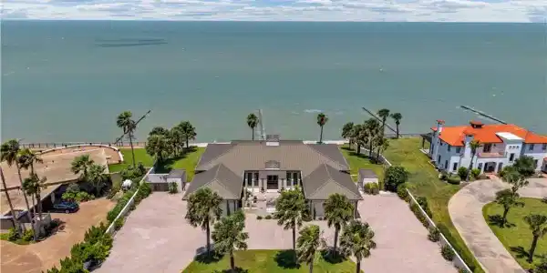 4734 Ocean Drive