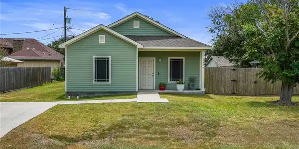 4929 Valley Stream Drive