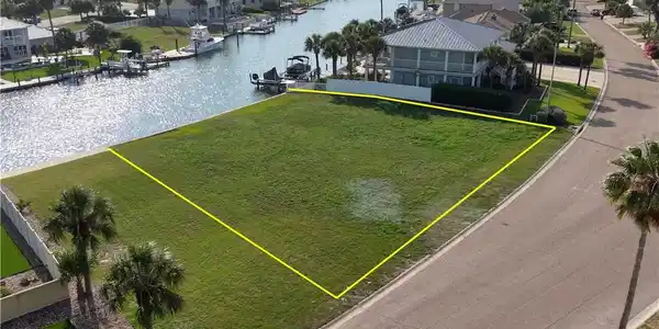 463 Bayside Drive