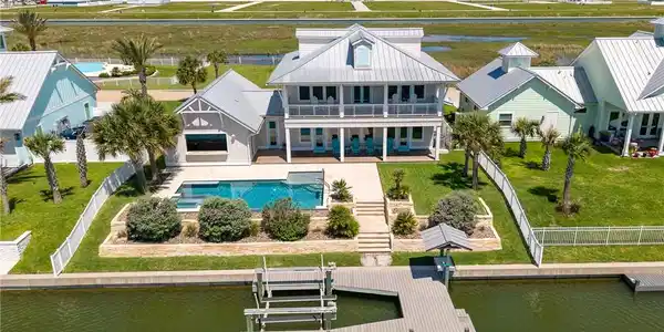 1009 Fiji Drive