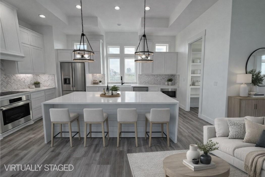 Image 2: Kitchen