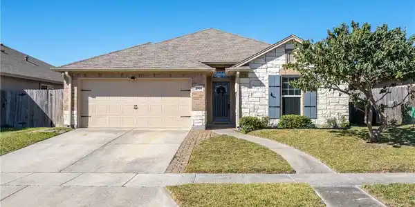3905 Los Arroyos Drive