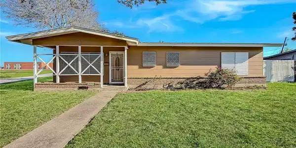 4946 Hamlett