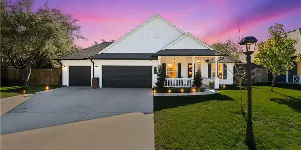 150 Norwood Oaks Drive