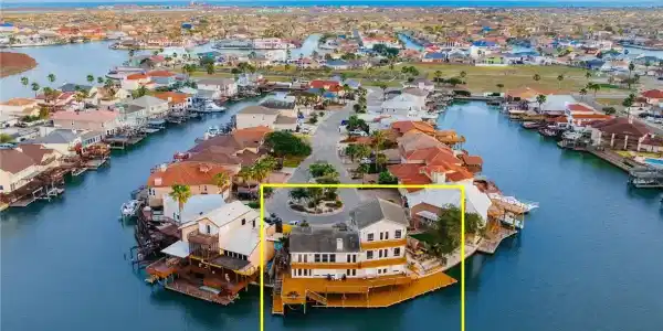 13501 QUEEN JOHANNA Court