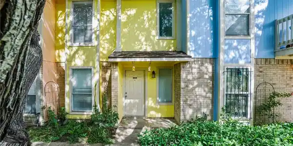 6702 Everhart Unit#L102