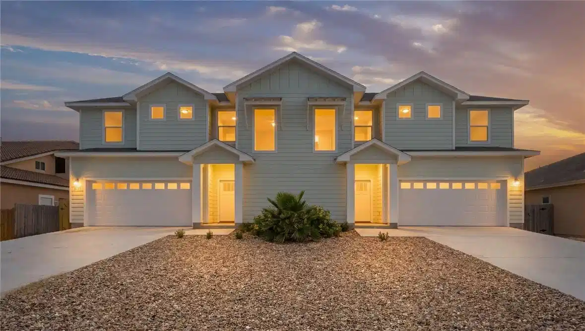 Image 1: Life is Short... Buy the BEACH HOUSE!!!