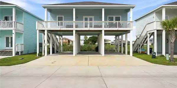 171 Paradise Drive