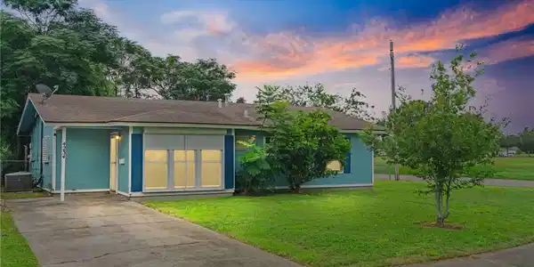 4234 Sherwood Drive