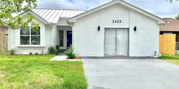 2433 Allencrest Drive