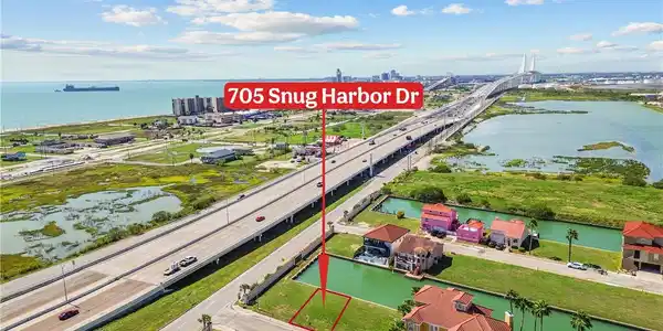 705 Snug Harbor
