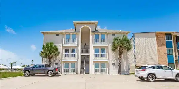 Image 4: Welcome to Island Paradise Condominiums on Padre I