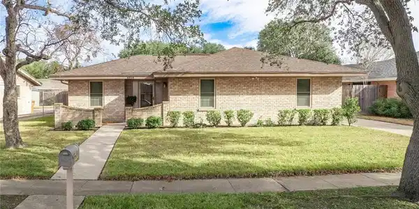 4038 Rooney Drive