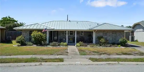 933 Egyptian Drive