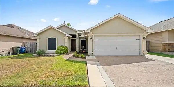 6815 Fox Tail Drive