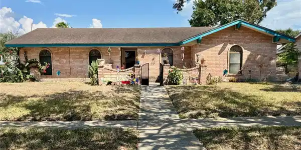 4026 Rooney Drive