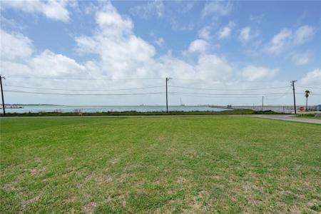 901 Bayshore