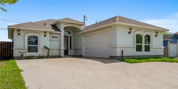 1706 Kentucky Derby Drive