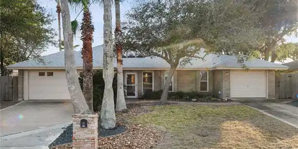13907 Sea Horse Ave