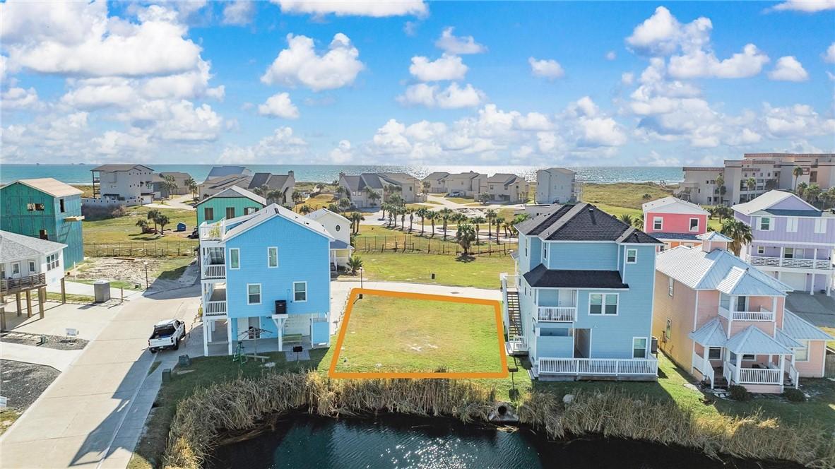 Image 1: Lakefront Lot!!!