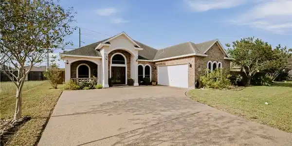 4105 Cimarron Lake Drive