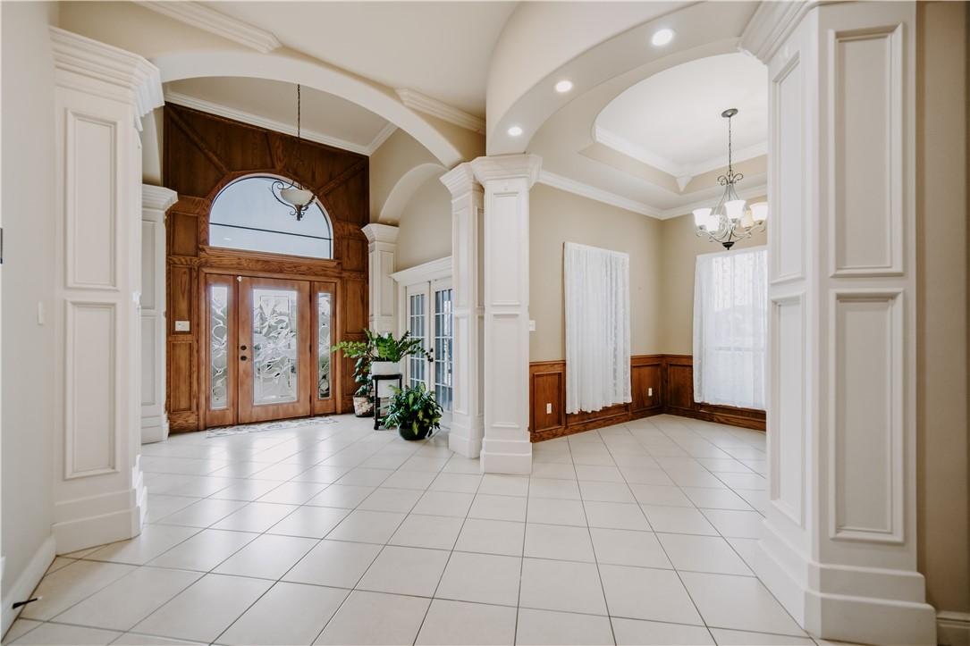 Image 3: Foyer