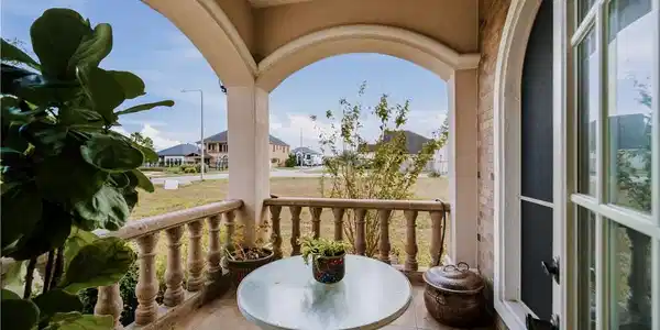 Image 4: Front Patio