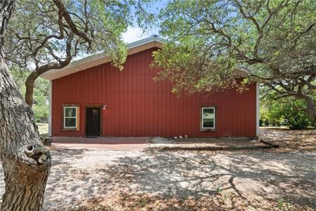 609 Woodcrest