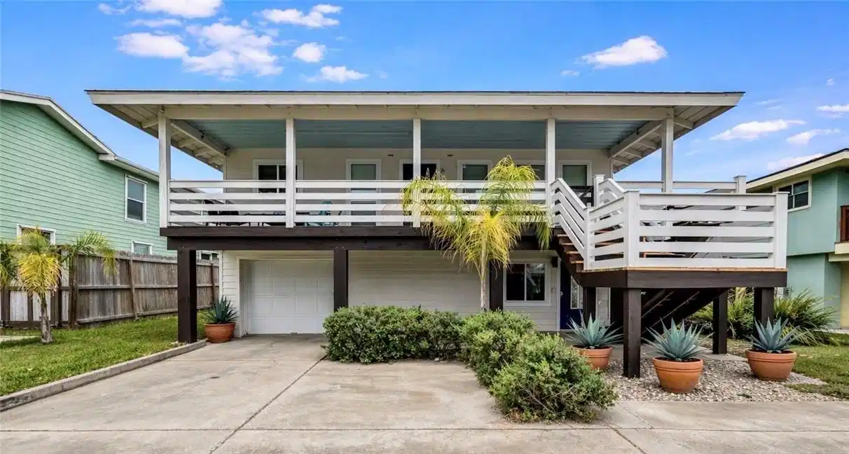 Image 1: Front of house