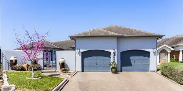 6114 Garden Court