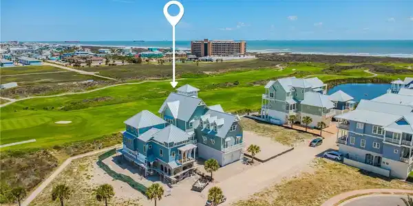 Image 3: Perfectly situated to offer both golf and ocean vi