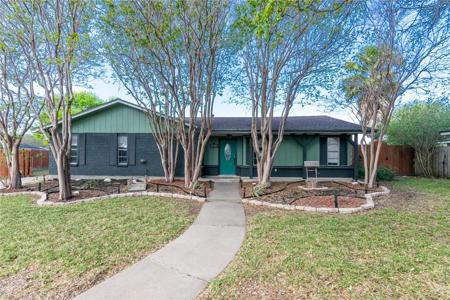 1815 Live Oak Drive