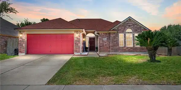 5921 Tapestry Drive