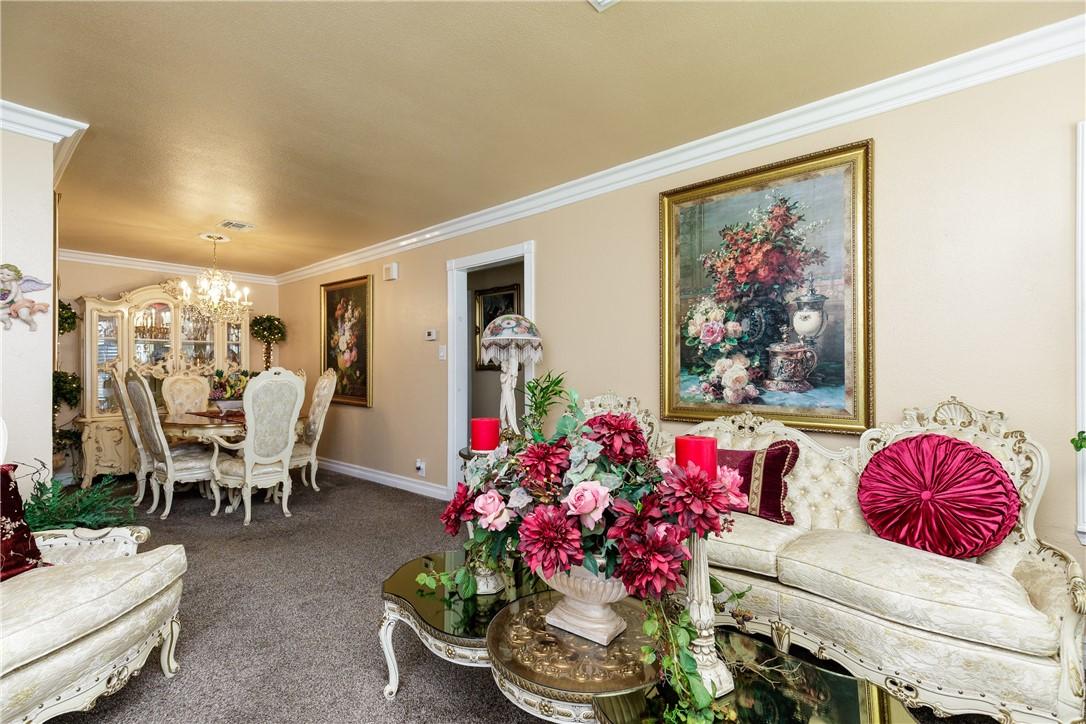 Image 3: Living Room view of diningroom