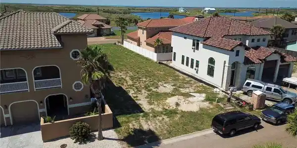 121 La Joya