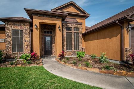 332 Long Pointe Drive