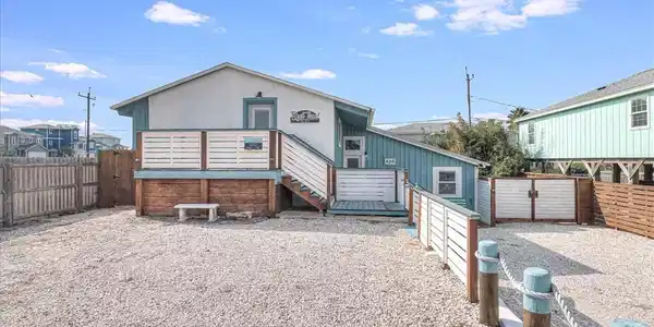 626 Island Retreat Road