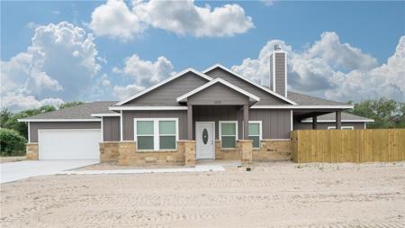 1035 W Deberry Ave.