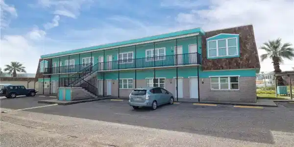 700 Island Retreat