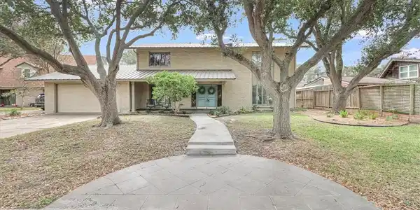 5421 Chevy Chase Drive