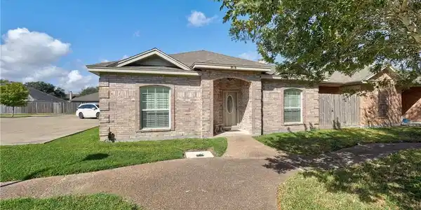 7205 MANSIONS