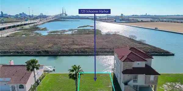 725 Schooner Harbor